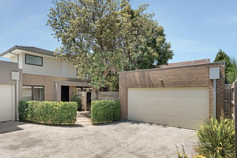 4 132 Charman Road Mentone 3194