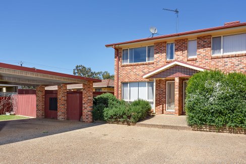 4/14 Wewak Street, ASHMONT NSW 2650