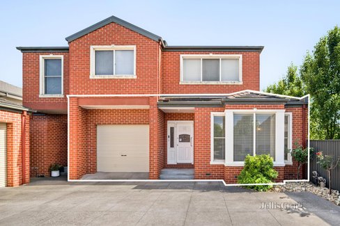 4 1416 Gregory Street Lake Wendouree 3350