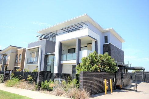 4/15 Birch Street, BONNYRIGG NSW 2177