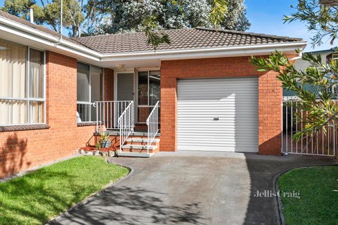 4 15 Bostock Avenue Manifold Heights 3218