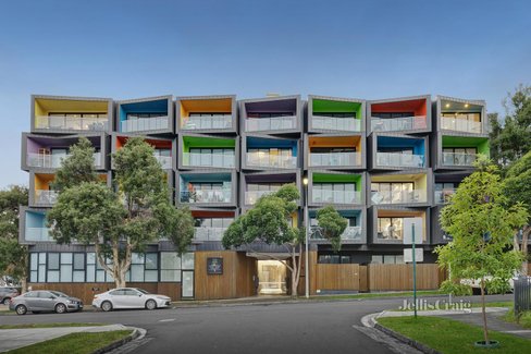 415 33 Harrow Street Box Hill 3128