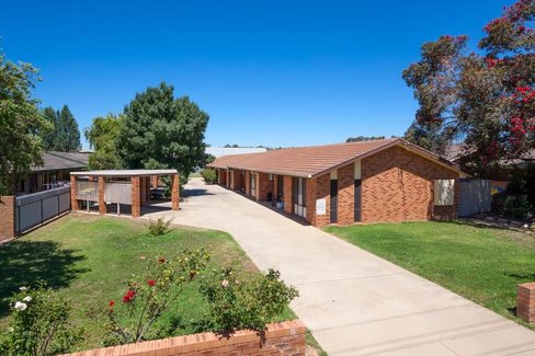 4/16 Bulolo Street, ASHMONT NSW 2650