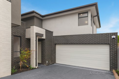 4/16 Carrathool Street Bulleen 3105