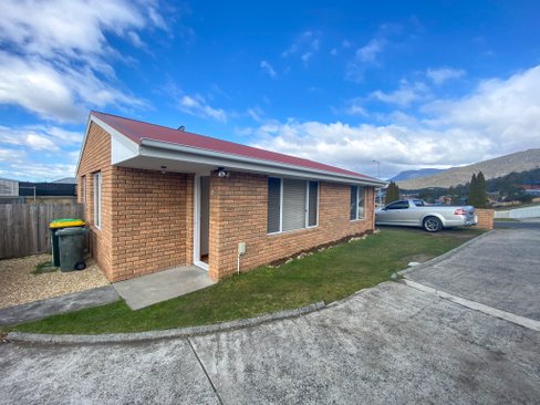 4/16 Lesdelle Street, CLAREMONT TAS 7011