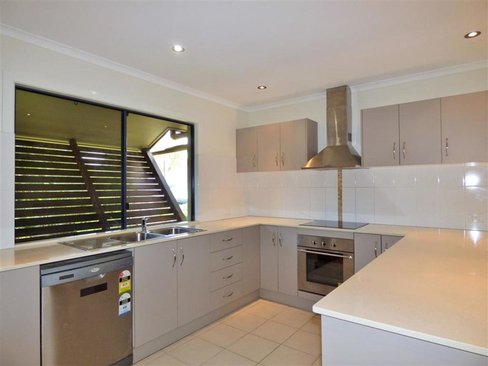 4/16 Marathon Street, PROSERPINE QLD 4800