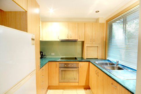 4/164 Shute Harbour Rd, CANNONVALE QLD 4802