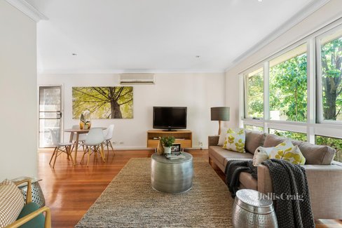 4 17-19 Cooloongatta Road Camberwell 3124