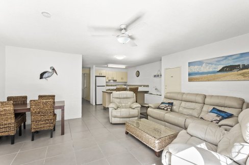 4/1849-1851 Gold Coast Highway, Burleigh Heads QLD 4220