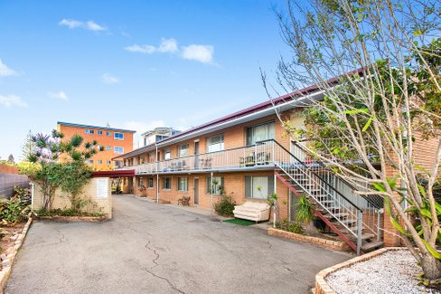 4/1875 Gold Coast Highway, BURLEIGH HEADS QLD 4220