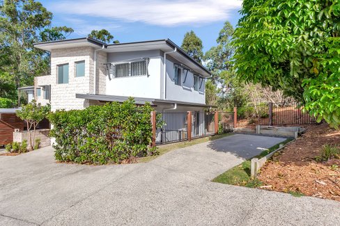 4/19 Rees Court, ELANORA QLD 4221