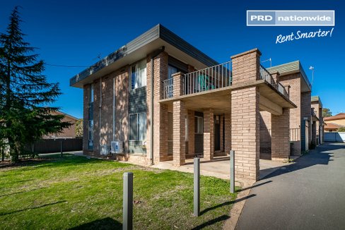 4/1a Joyes Place, TOLLAND NSW 2650