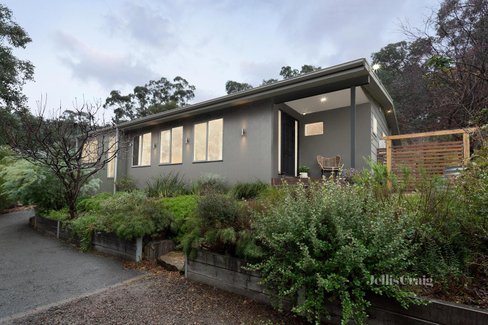 42 Acacia Road Hurstbridge 3099