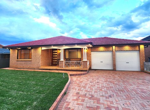 42 Boronia Road,, BOSSLEY PARK NSW 2176