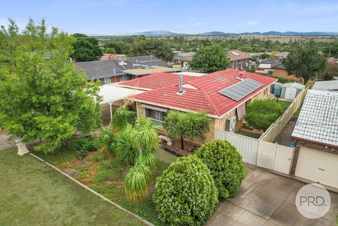 42 Cypress Street, TAMWORTH