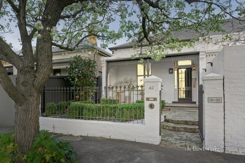 42 Evelina Road Toorak 3142