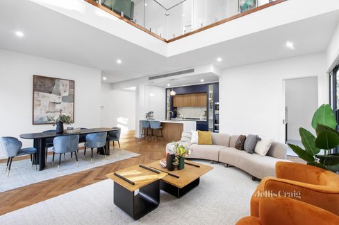 42 Forster Road Mount Waverley 3149