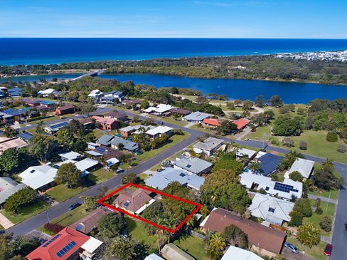 42 Gibson Street, KINGSCLIFF NSW 2487