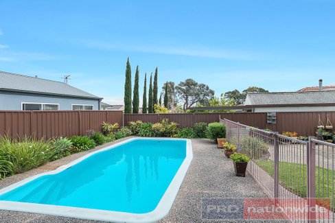 42 Gowlland Parade, PANANIA NSW 2213