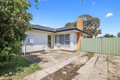 42 Helms Street Newcomb 3219