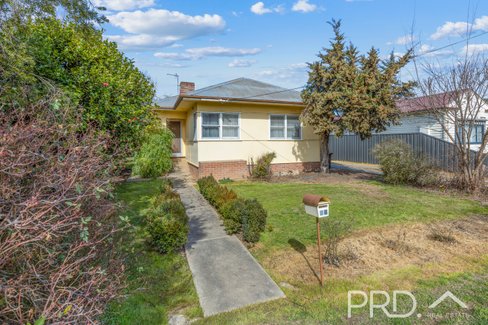 42 Herbert Street, TUMUT NSW 2720
