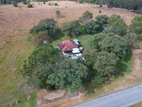 42 Hiddenvale Rd, CALVERT QLD 4340