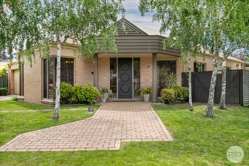 42 Lake Gardens Avenue, LAKE GARDENS VIC 3355
