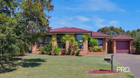 42 Lyn Cct, Jamisontown NSW 2750