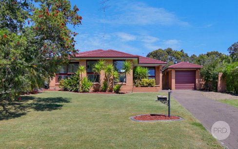 42 Lyn Circuit, JAMISONTOWN NSW 2750