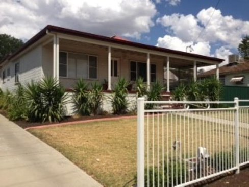 42 Mahony Avenue, TAMWORTH NSW 2340