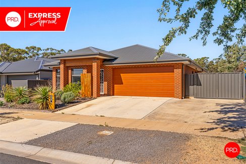 42 Oakwood Ave, JACKASS FLAT VIC 3556