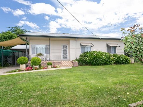 42 Plumpton Road, KOORINGAL NSW 2650