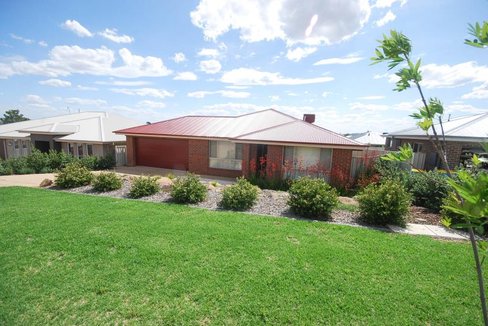 42 Rainbow Drive, ESTELLA NSW 2650