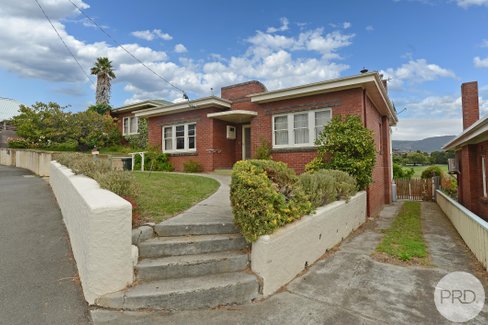 42 TOWER Road, NEW TOWN TAS 7008