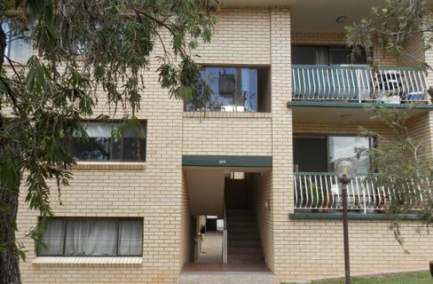 4/200 Buckland Road, NUNDAH QLD 4012