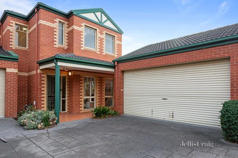 4 205-213 Mitcham Road Donvale 3111