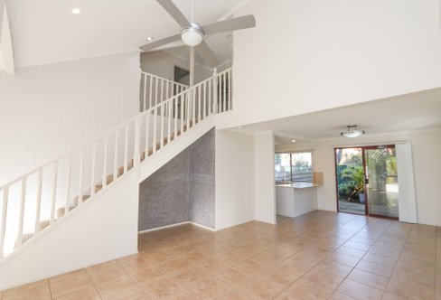 4/212 Central Street, LABRADOR QLD 4215