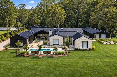 422 Tallebudgera Creek Road, Tallebudgera Valley QLD 4228