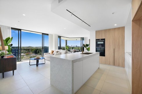 42/20 Executive Drive, Burleigh Waters QLD 4220