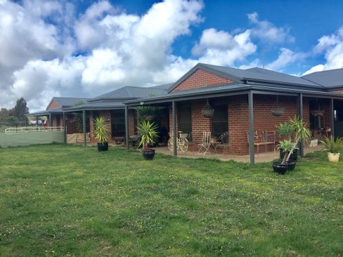 423 Clunes Road, CRESWICK VIC 3363