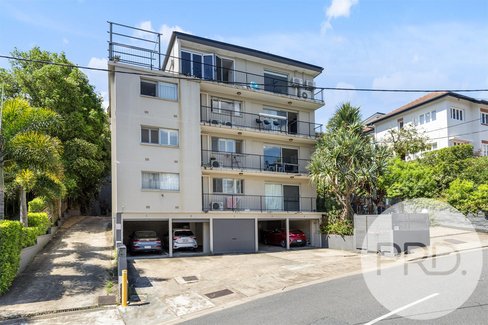 4/24 Crescent Road, HAMILTON QLD 4007