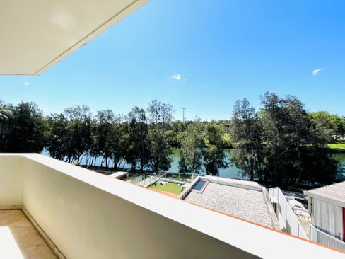 4/27-33 Homer Street, EARLWOOD NSW 2206