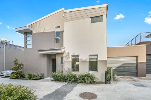 4 27 Mt Pleasant Road Belmont 3216