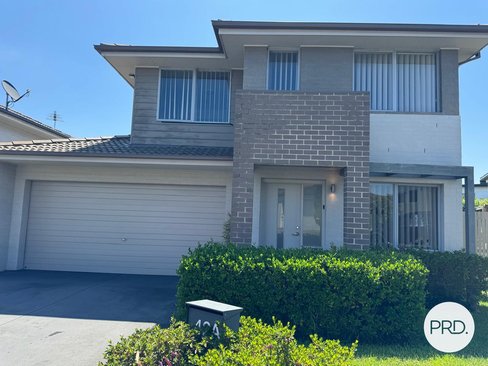 42A Northampton Drive, GLENFIELD NSW 2167