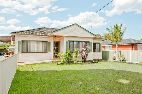 43 Craig Crescent, DAPTO NSW 2530