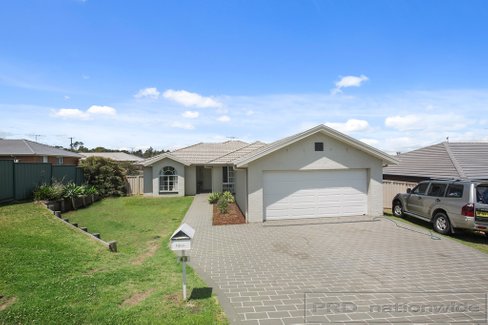 43 Devon St, GRETA NSW 2334