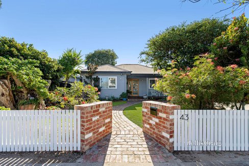 43 Field Avenue Edithvale 3196
