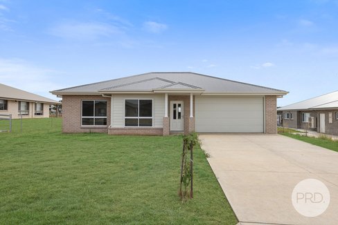 43 Kestral Street, MOORE CREEK NSW 2340