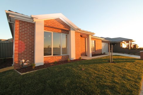 43 O'Shannassy Parade, Lucas VIC 3350