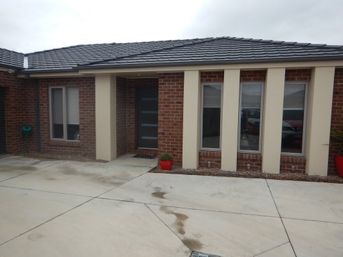 43 Sorrento Drive, ALFREDTON VIC 3350